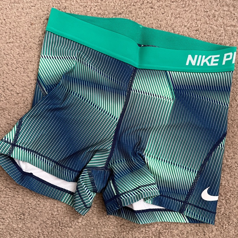 Nike Dri-FIT Mid-Rise Allover Shorts